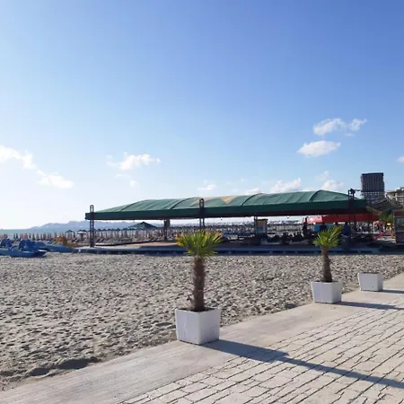 Villa Seafront With A Cozy Garden Golem Golem (Tirana)