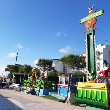 Villa Seafront With A Cozy Garden Golem