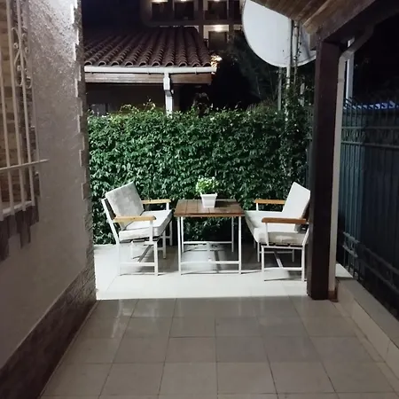Villa Seafront With A Cozy Garden Golem Golem (Tirana)